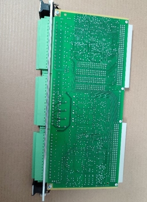 IOC4T 200-560-000-114 کارت I/O به عنوان رابط سیگنال محافظت از ماشین آلات و نظارت بر وضعیت اساسی عمل می کند
