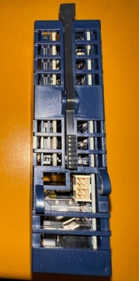 IC695CPE305 GE کنترل زمان واقعی ماشین آلات، فرآیندهای و سیستم های تحویل مواد