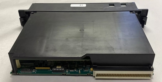 IC697CPM915 GE 32 MHz 32 بیت پردازنده مرکزی نقطه شناور واحد حافظه 1 مگابایت