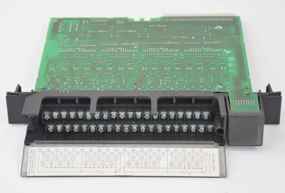 IC697MDL753 ماژول های خروجی جی ای 5/48 ولت DC 0.5 آمپر ماژول خروجی 32 نقطه ای منطق منفی